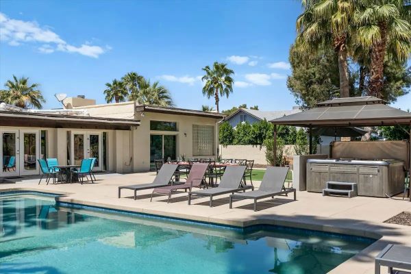 Phoenix Luxury Vacation Rentals