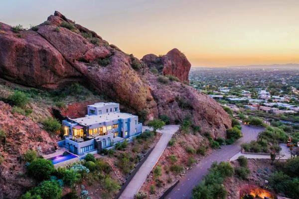 Paradise Vacation Rentals in Phoenix